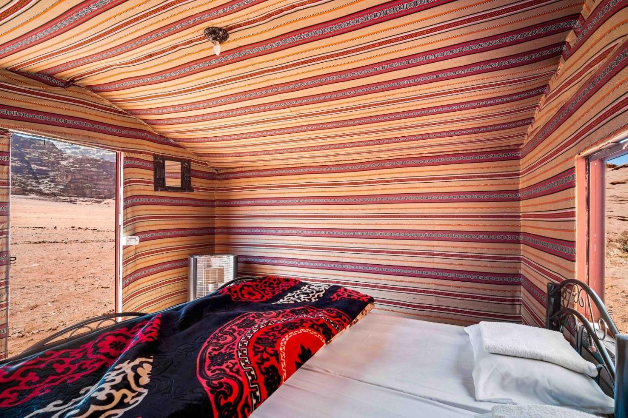 Magic Bedouin Star & Tours Hotel Вади Рум Екстериор снимка