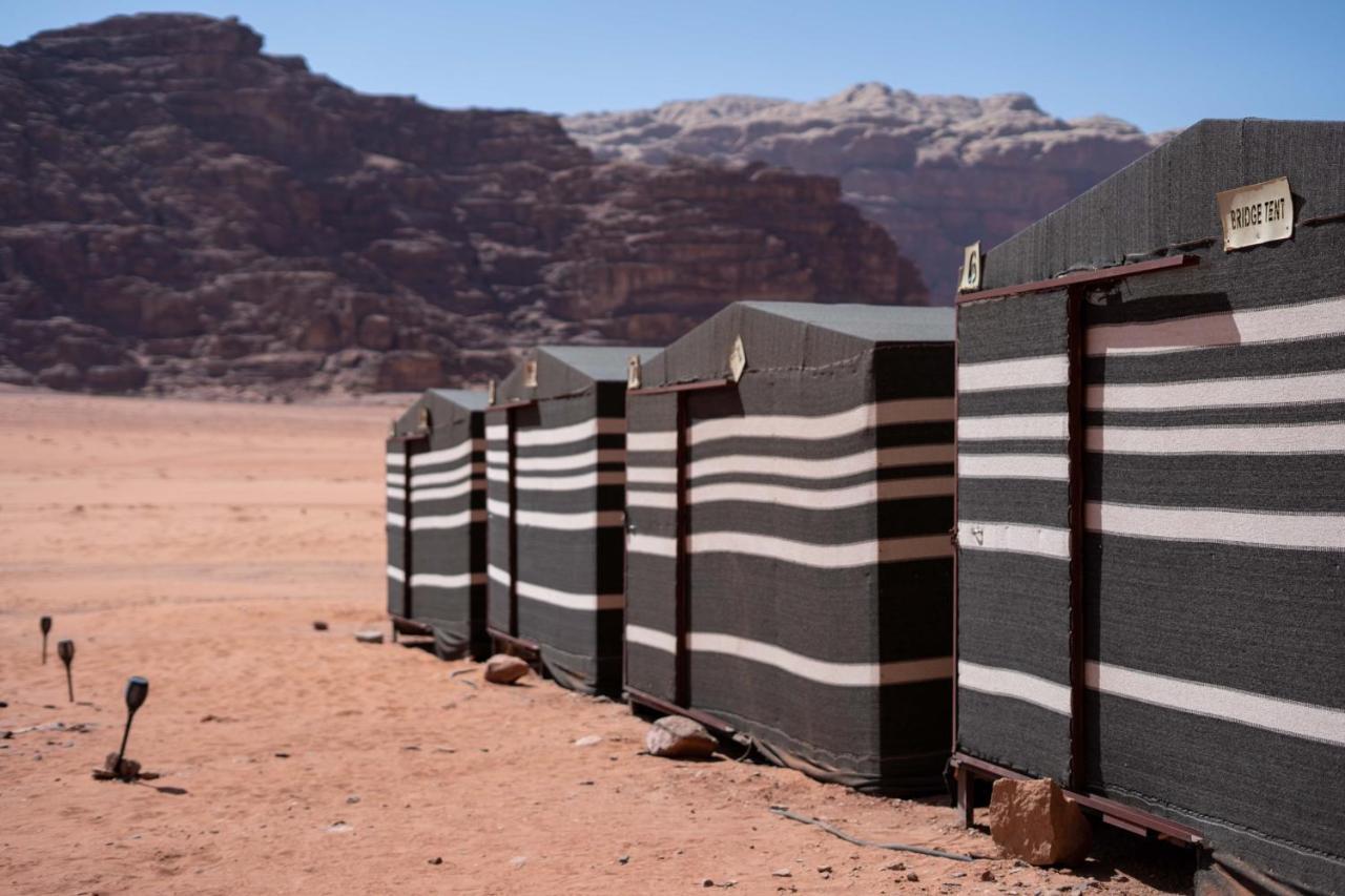 Magic Bedouin Star & Tours Hotel Вади Рум Екстериор снимка