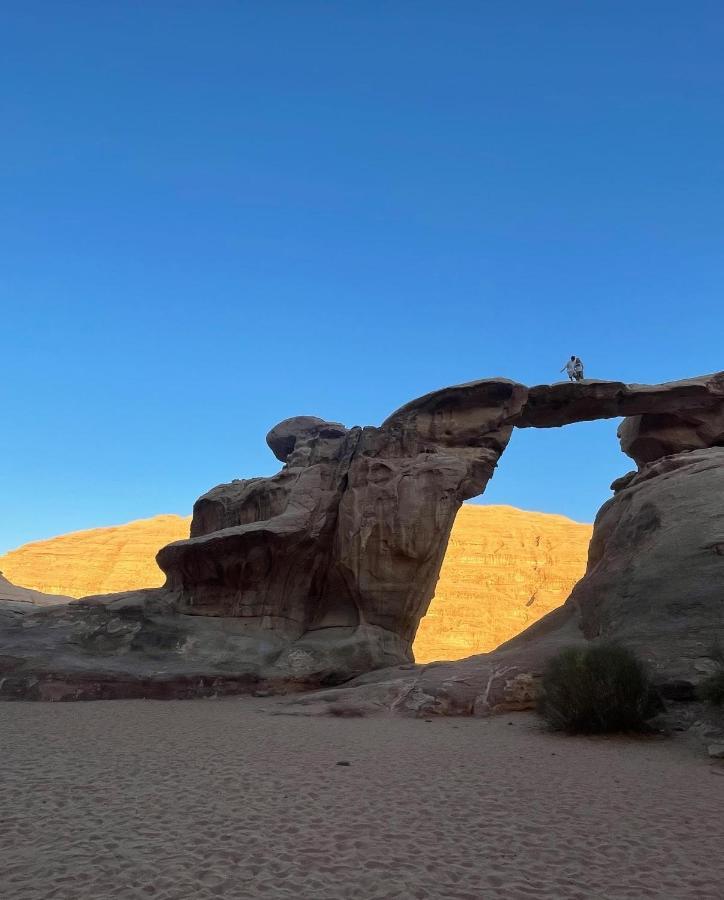 Magic Bedouin Star & Tours Hotel Вади Рум Екстериор снимка