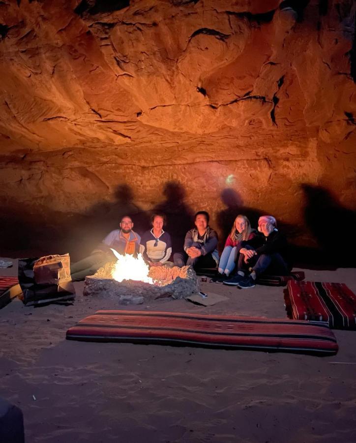 Magic Bedouin Star & Tours Hotel Вади Рум Екстериор снимка