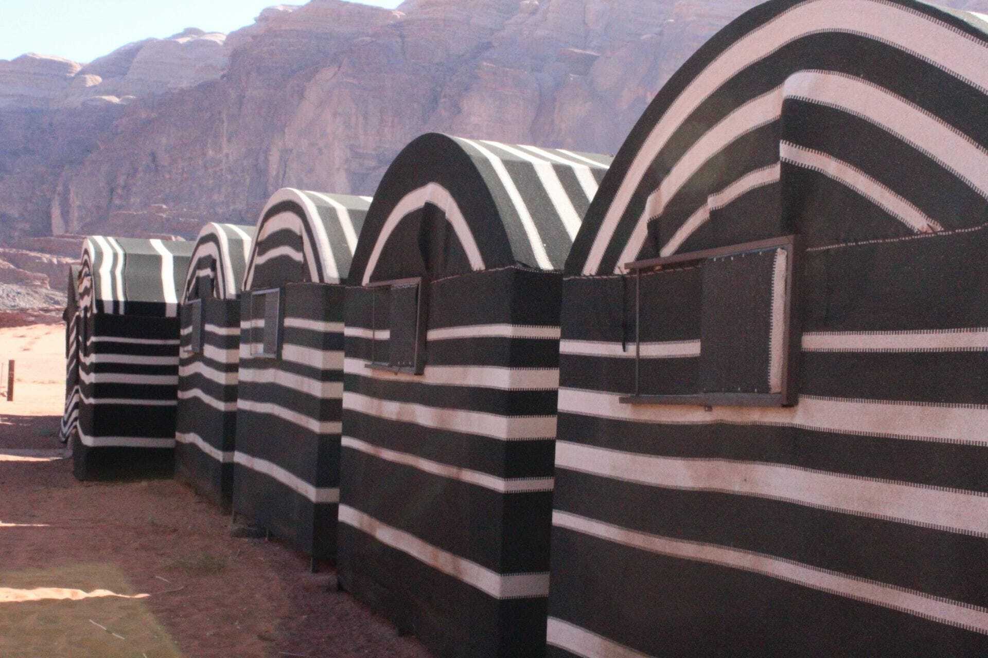 Magic Bedouin Star & Tours Hotel Вади Рум Екстериор снимка